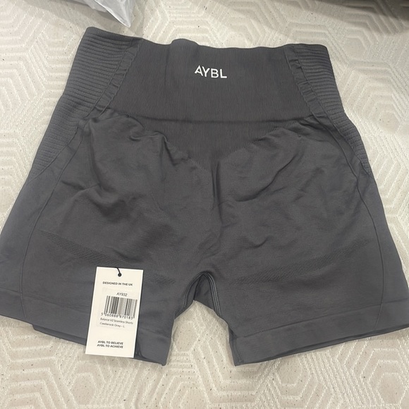 AYBL V2 seamless short - Picture 2 of 3